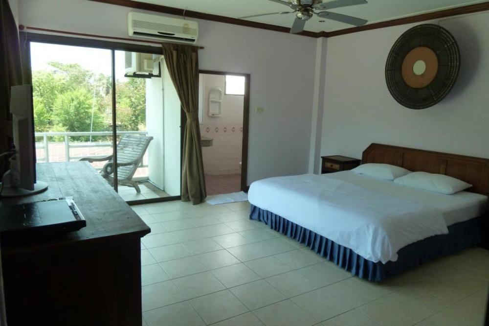 Supergreen Hotel Чалонг Екстер'єр фото