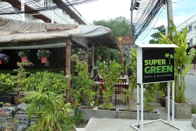 Supergreen Hotel Чалонг Екстер'єр фото