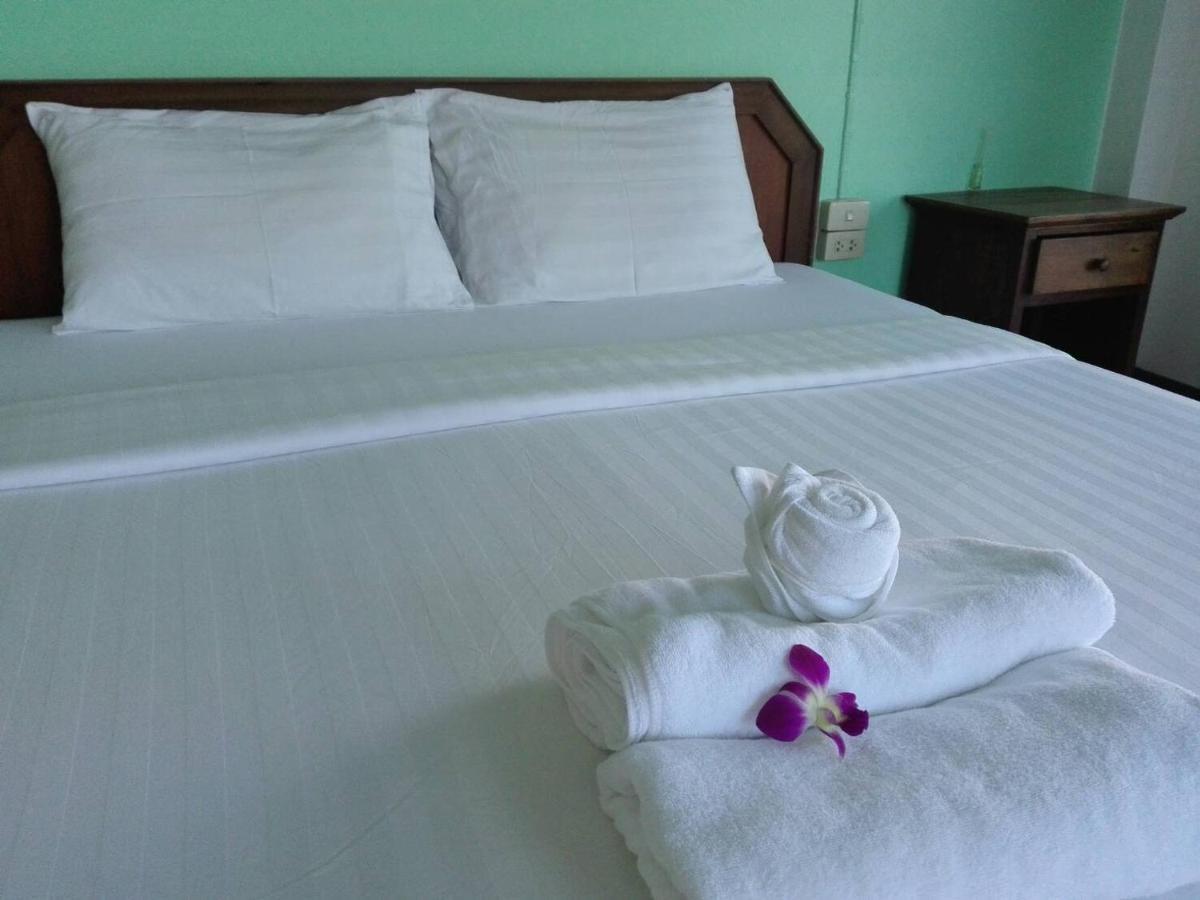 Supergreen Hotel Чалонг Екстер'єр фото